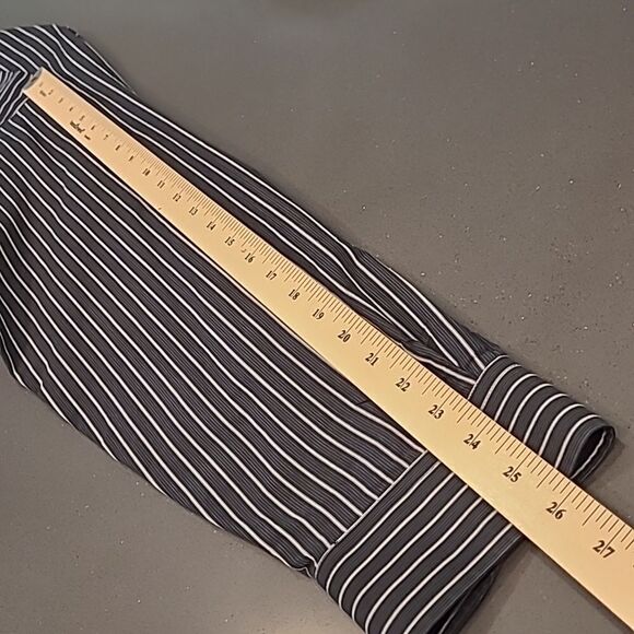 Maxwell's Clothiers exclusively hand tailored black pinstripe shirt. - Picture 6 of 9